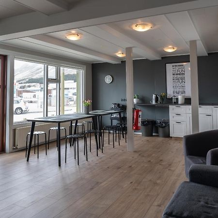 Isafjordur Hostel Екстериор снимка