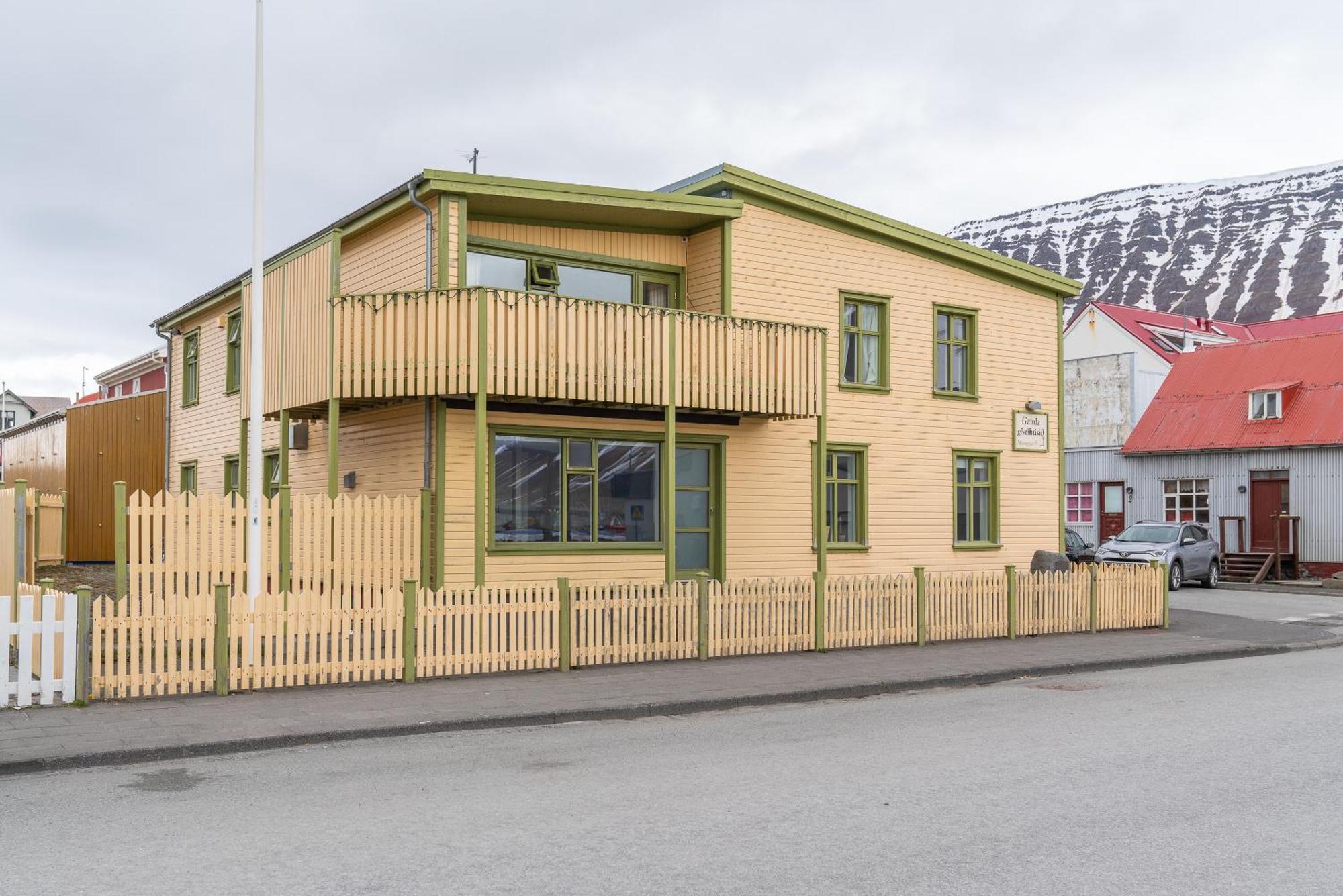 Isafjordur Hostel Екстериор снимка