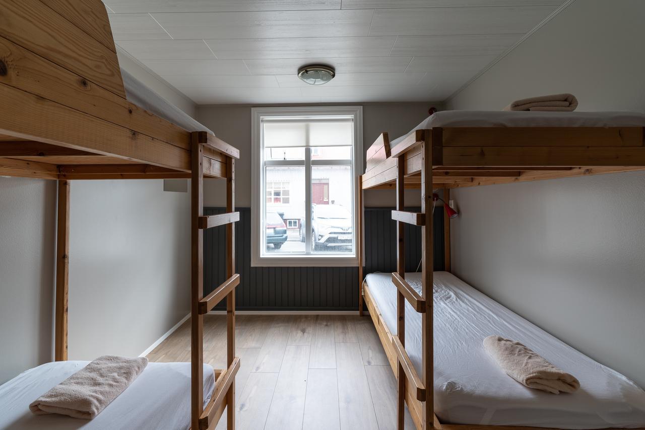 Isafjordur Hostel Екстериор снимка